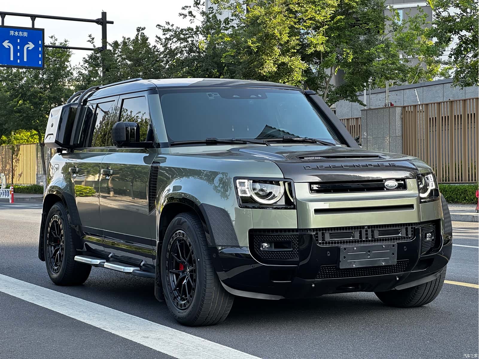 Land Rover Defender, 2022 2
