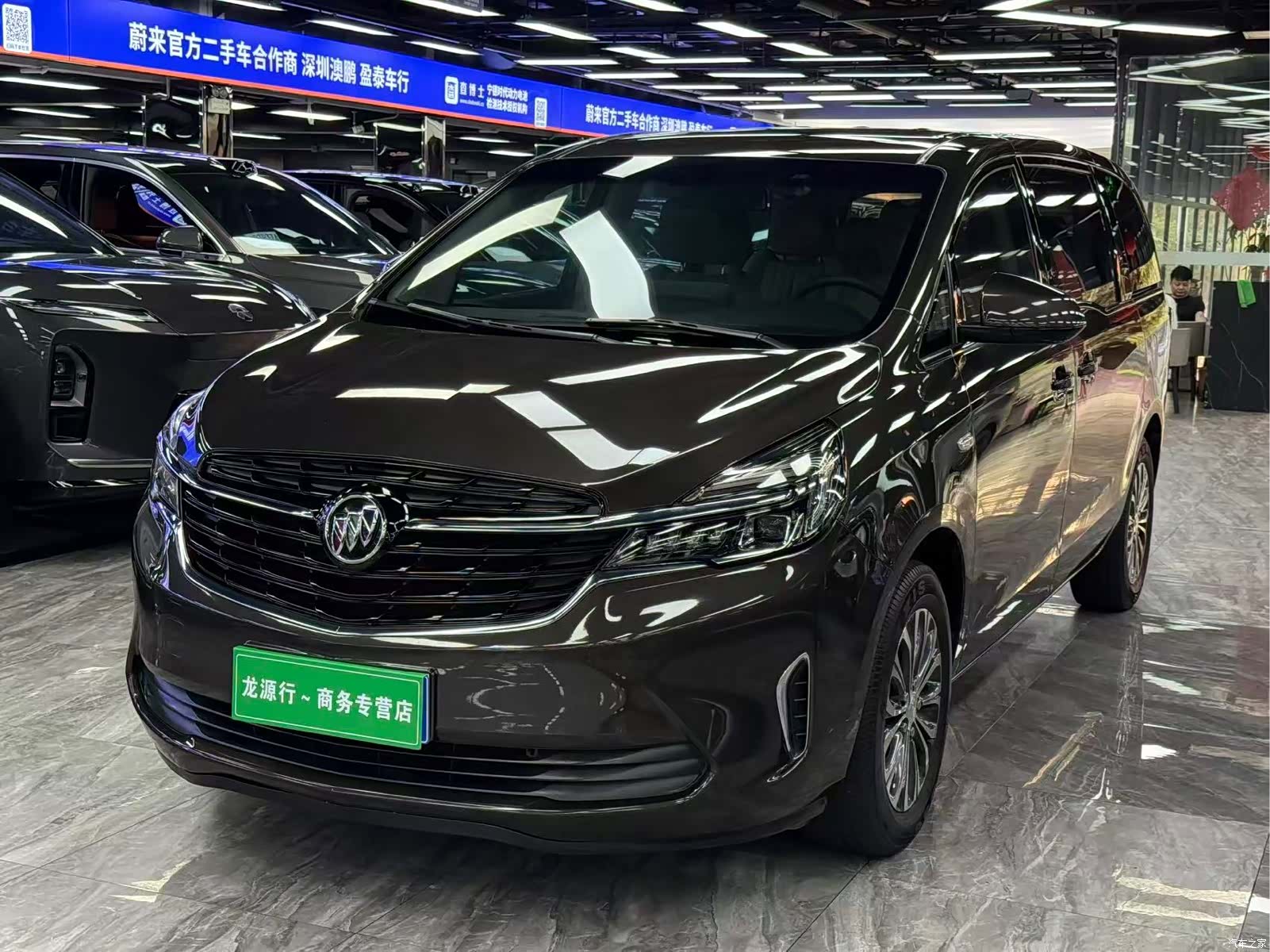 Buick GL8, 2021 1