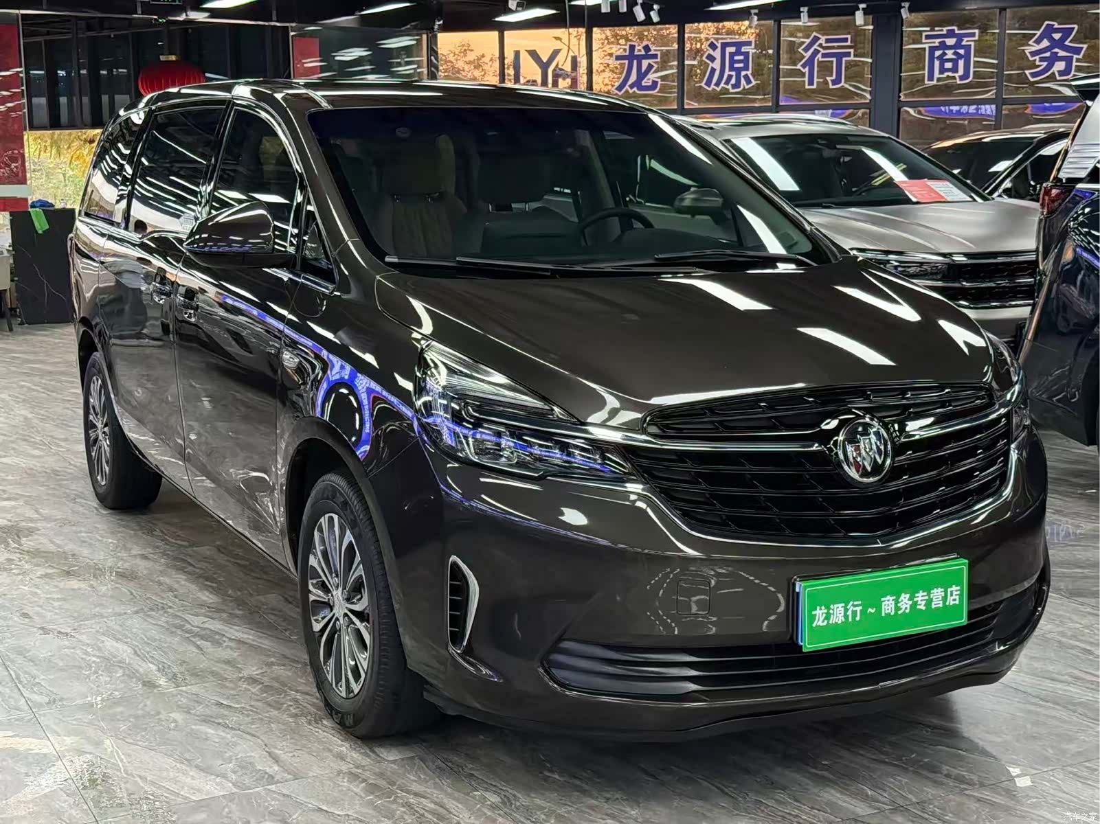 Buick GL8, 2021 3