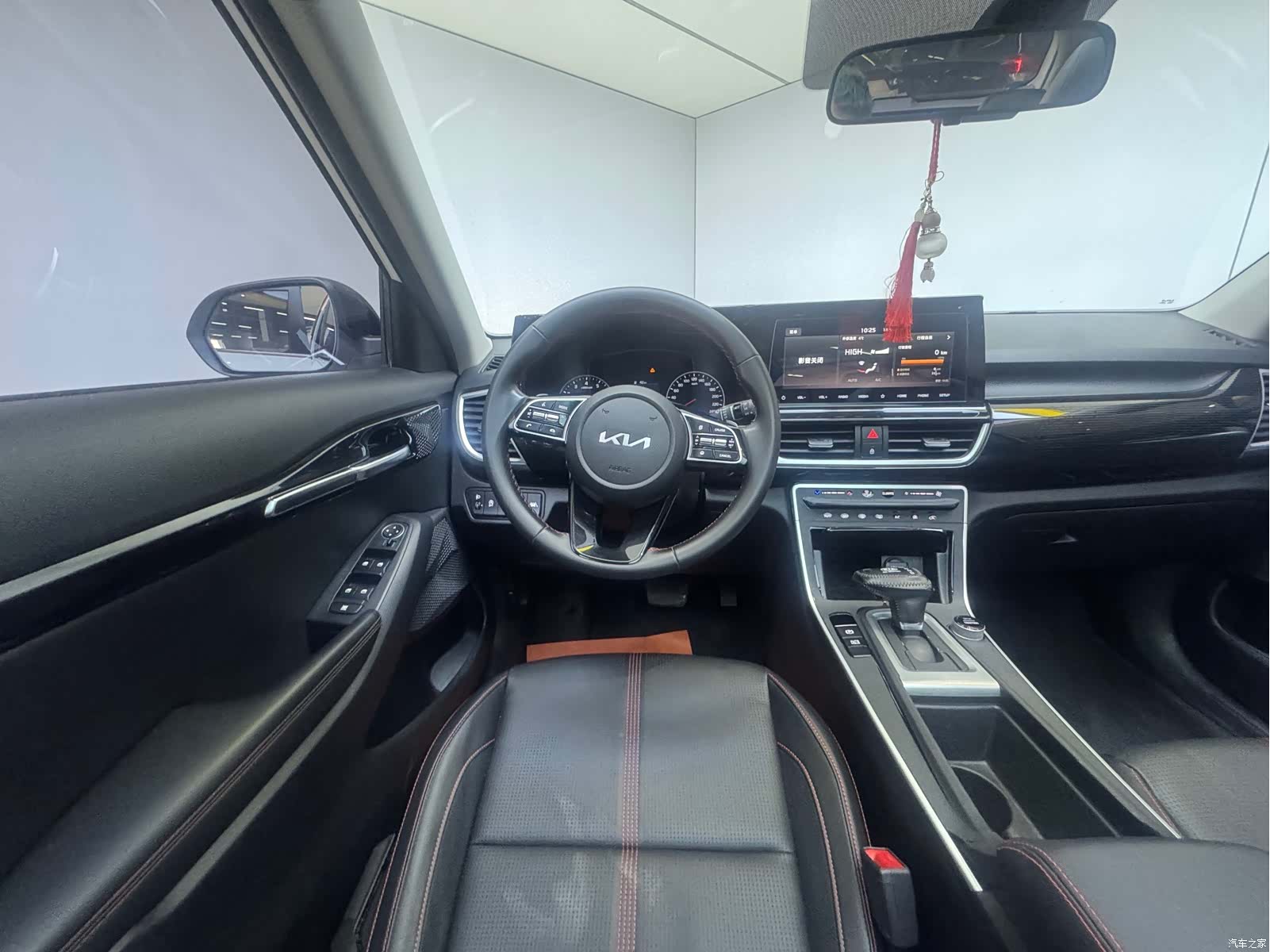 Kia KX3, 2022 21