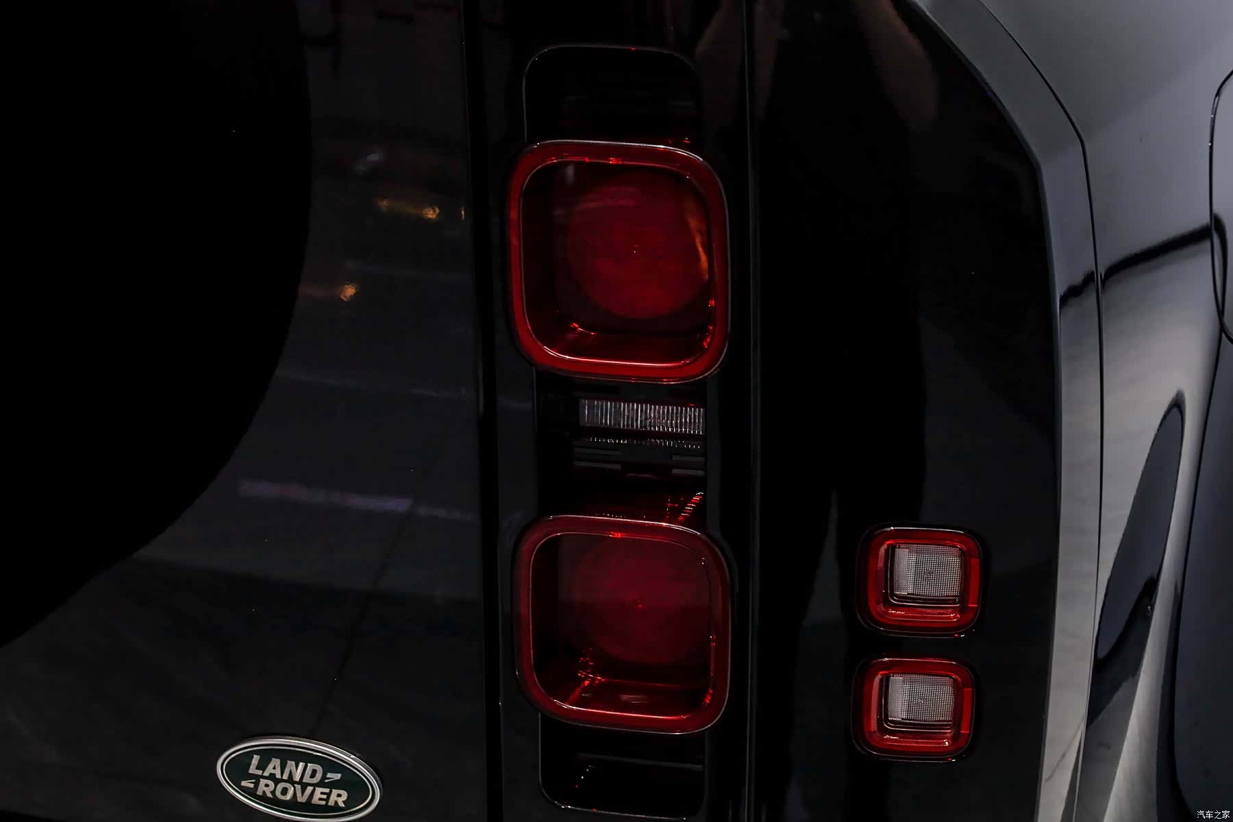 Land Rover Defender, 2023 8