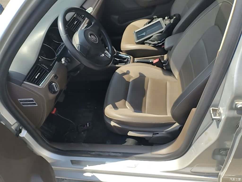 Volkswagen Bora, 2015 15