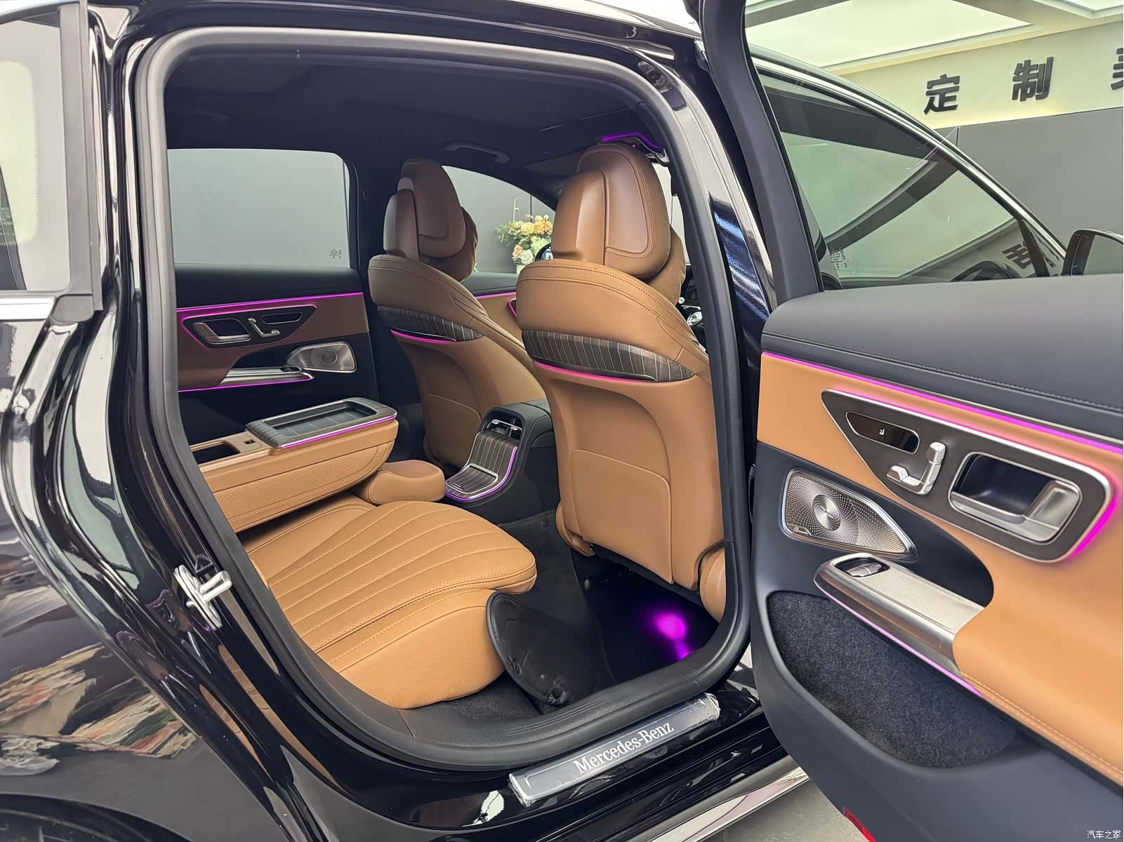 Mercedes-Benz E-Class, 2025 10