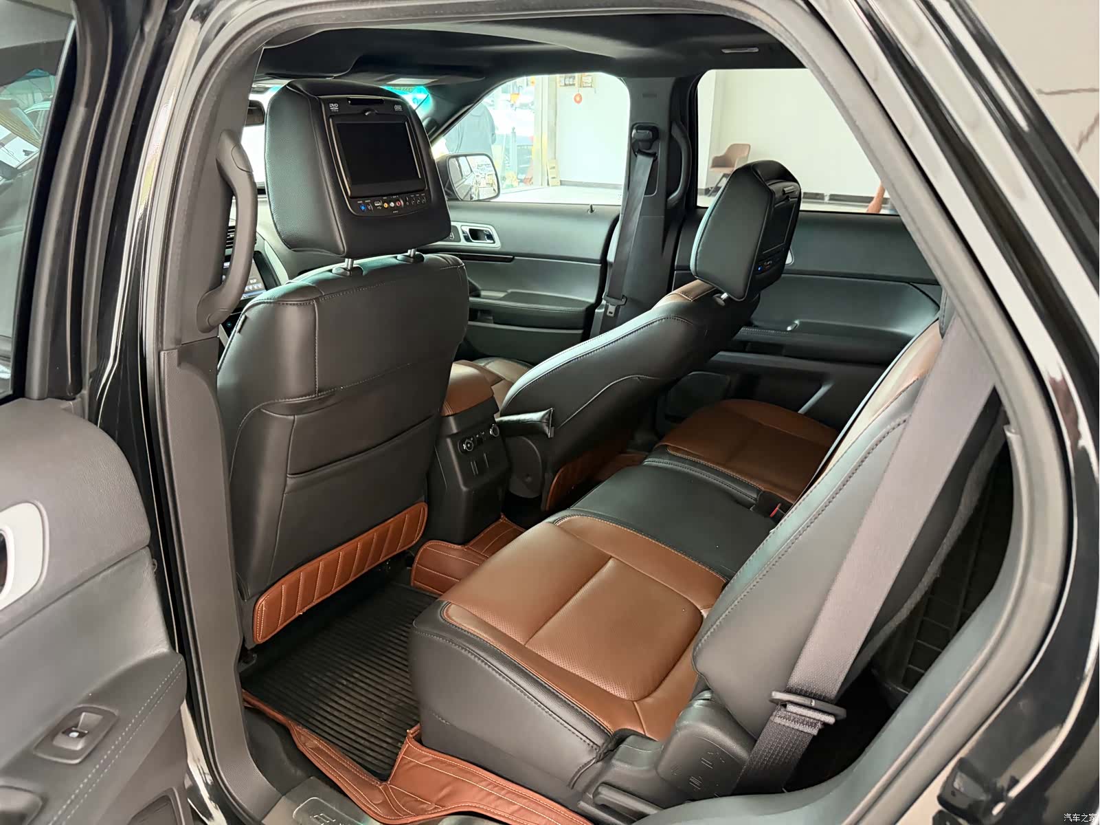 Ford Explorer, 2015 7