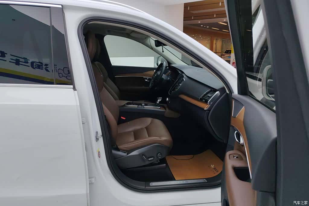 Volvo XC90, 2019 8