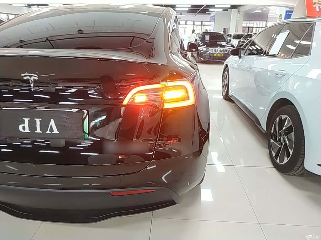 Tesla Model Y, 2023 8