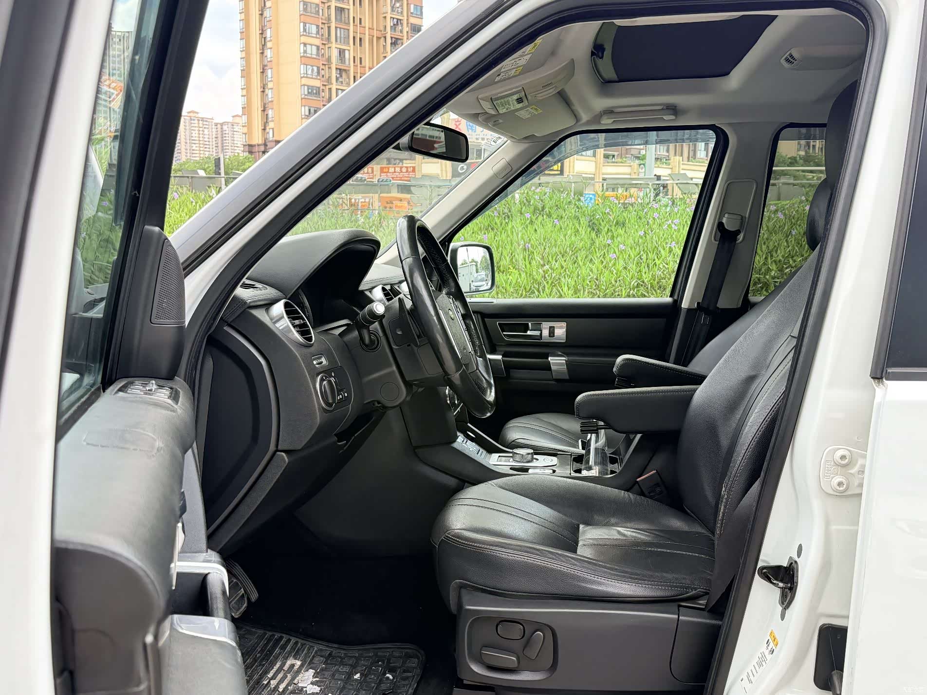 Land Rover Discovery, 2014 все фото