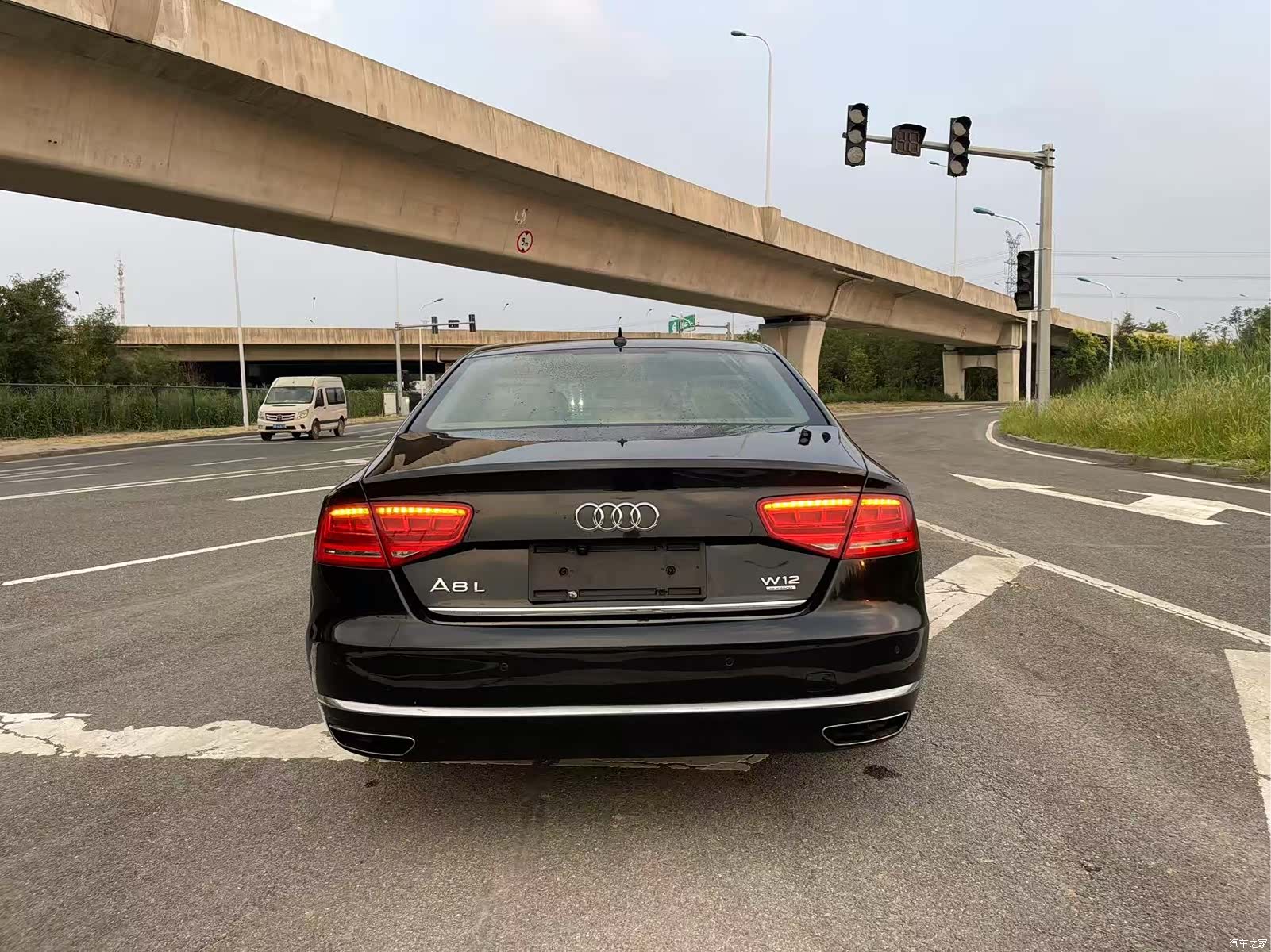 Audi A8L, 2011 7