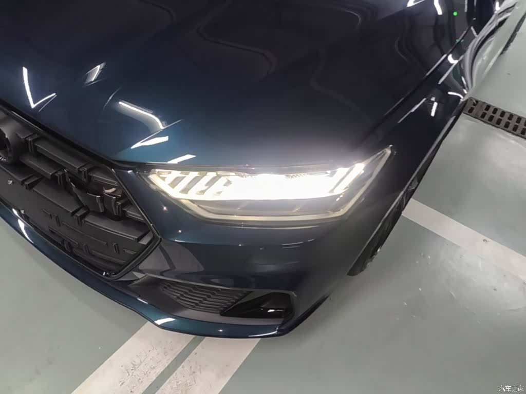 Audi A7L, 2022 24