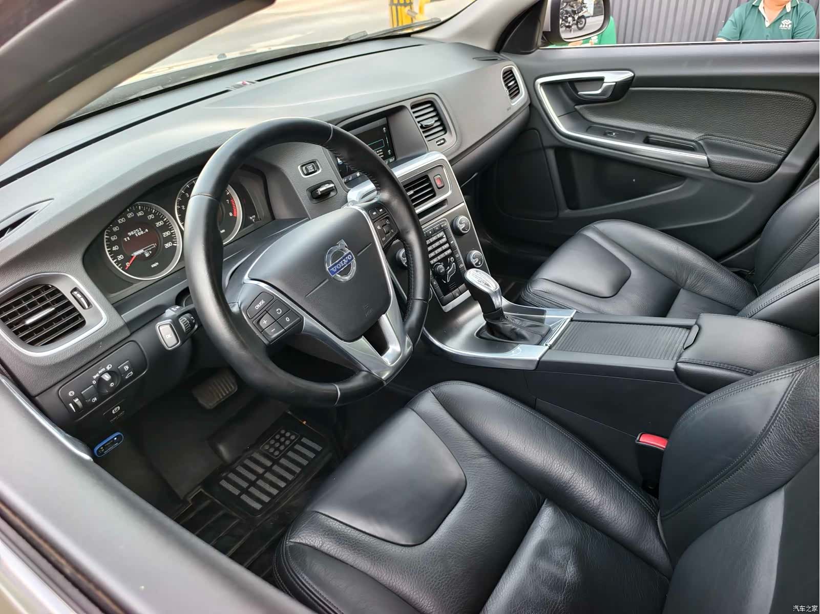Volvo V60, 2013 17