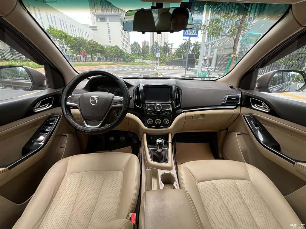 Wuling 730, 2015 все фото