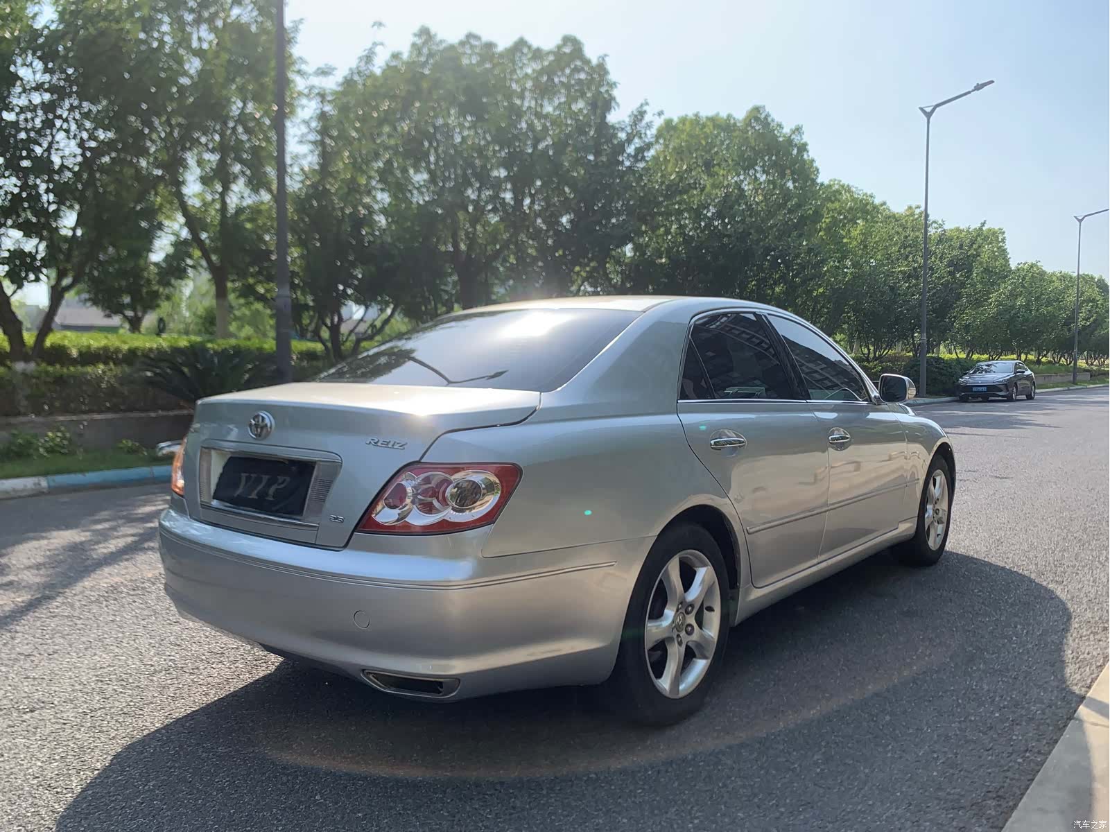 Toyota 2.5S, 2010 8