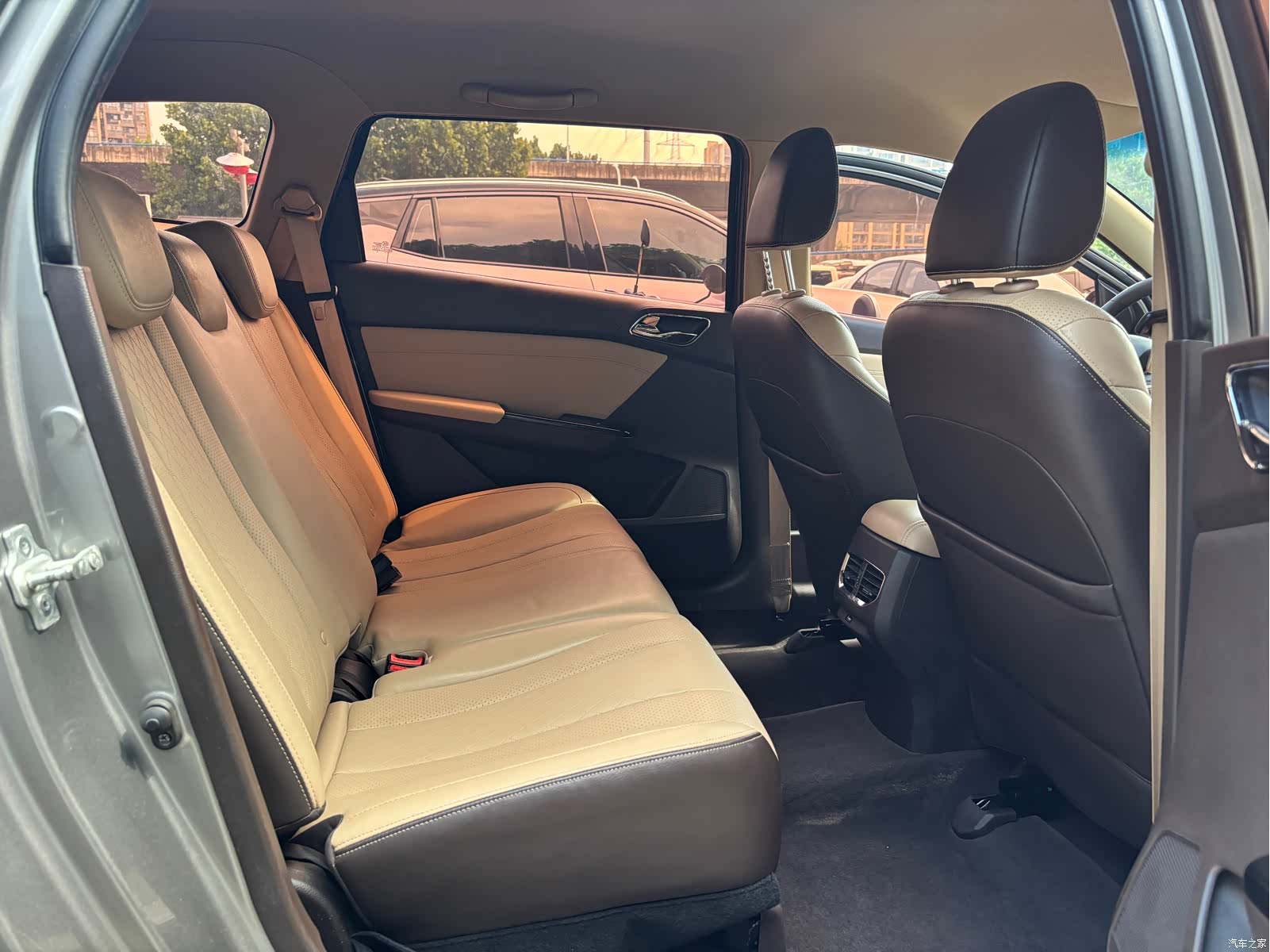 Wuling 310W, 2018 15