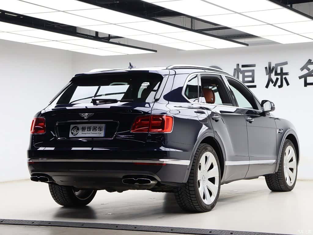 Bentley Bentayga, 2019 30