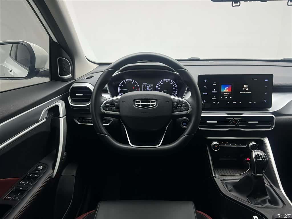 Geely Coolray, 2022 20