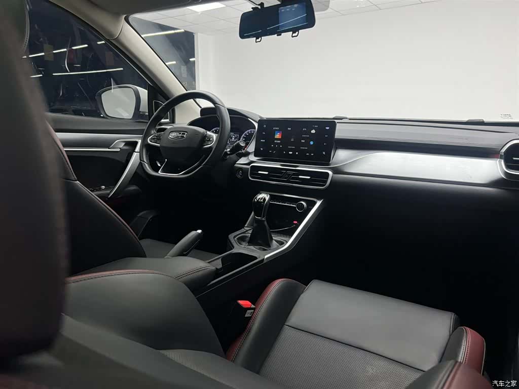 Geely Coolray, 2022 22