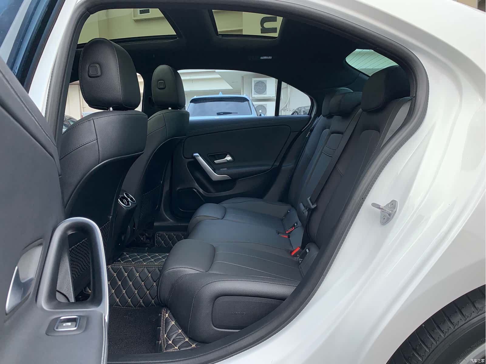 Mercedes-Benz A-Class, 2024 14
