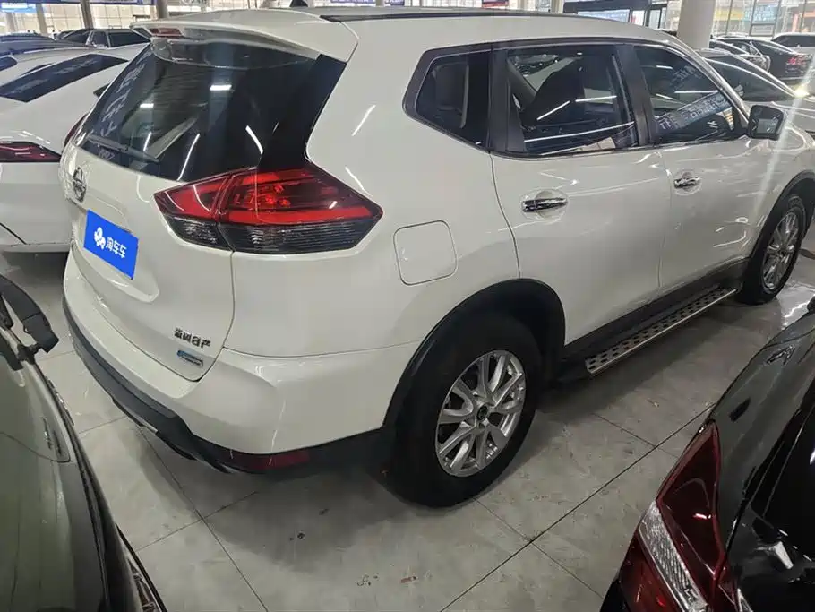 Nissan Qijun