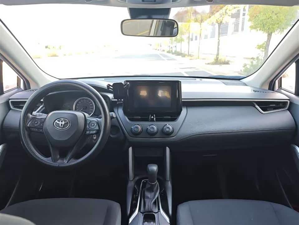 Toyota Corolla Sharp amplifier