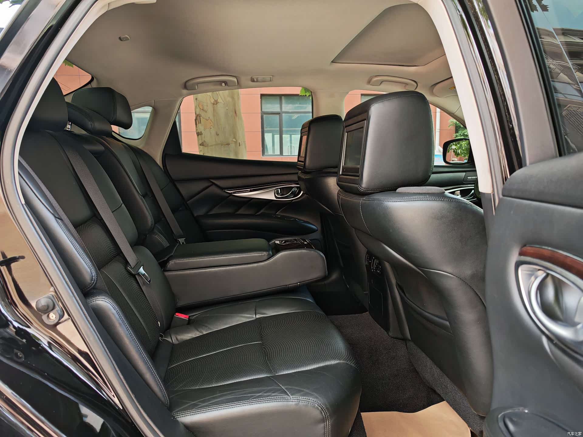 Infiniti M37, 2012 13