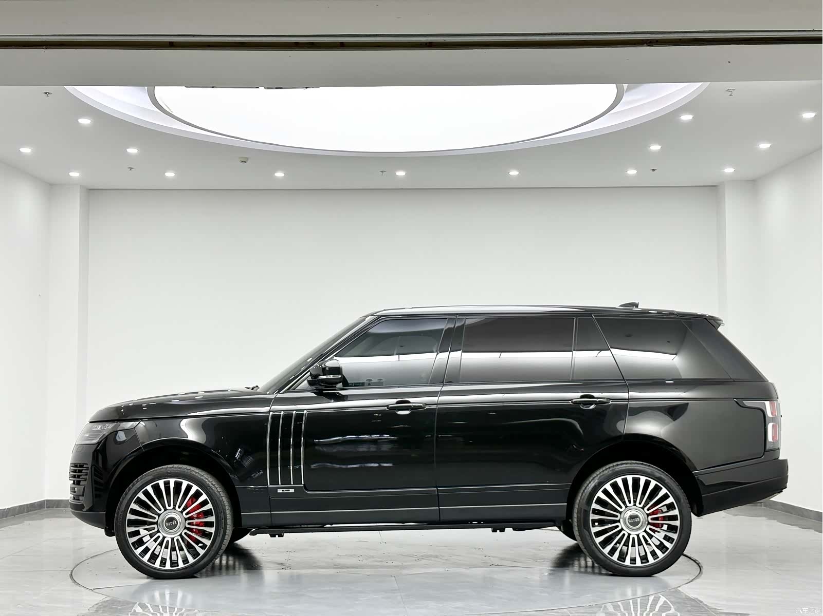 Land Rover Range Rover, 2018 все фото