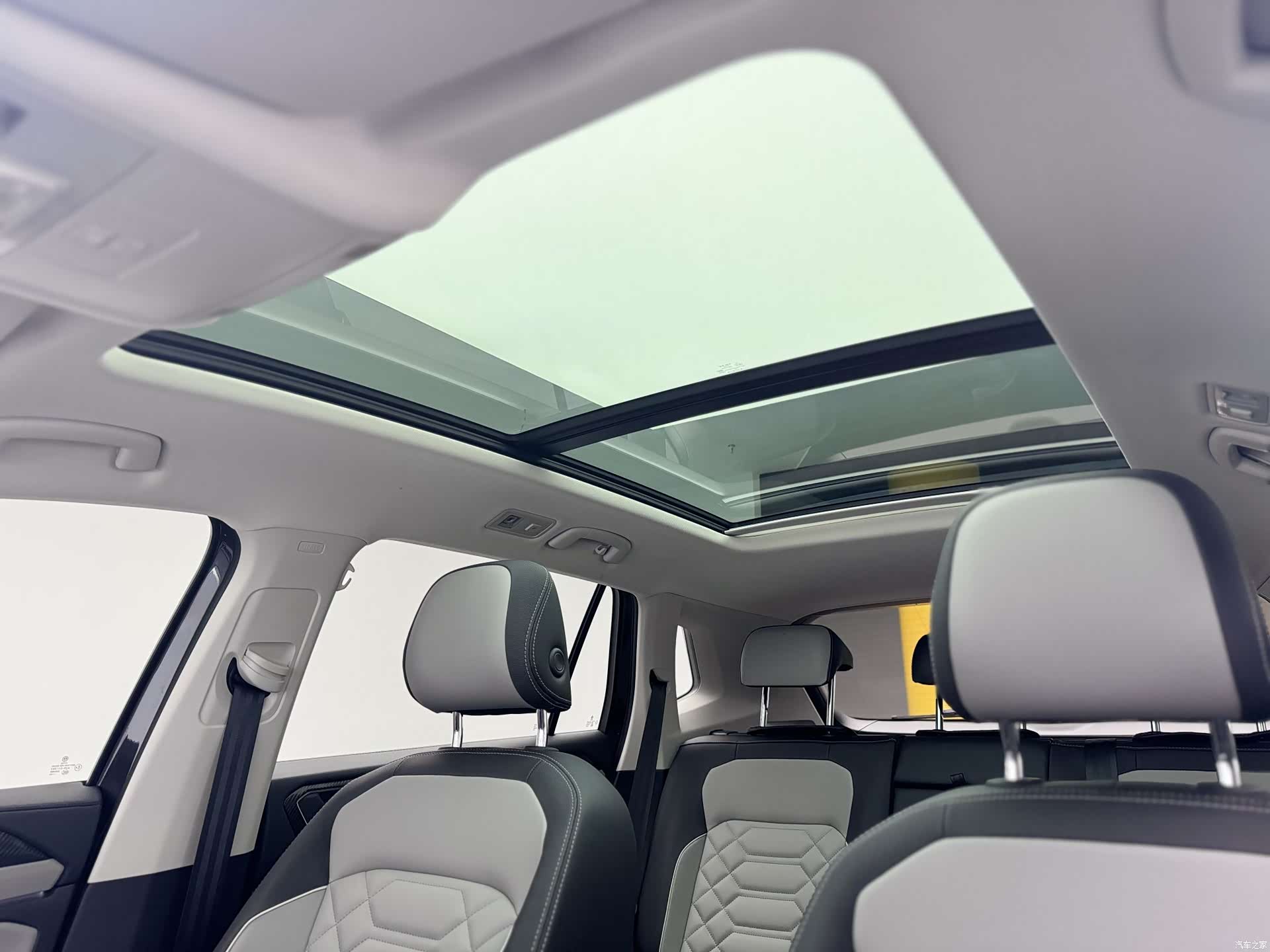 Volkswagen Tayron, 2023 16