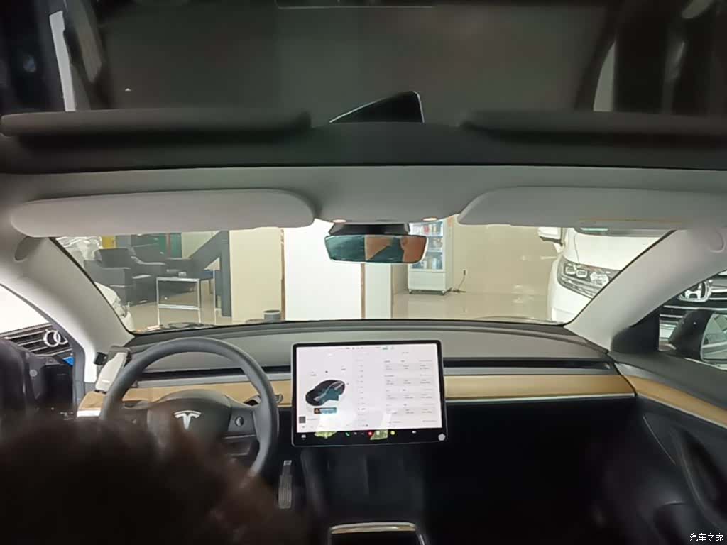 Tesla Model 3, 2022 18