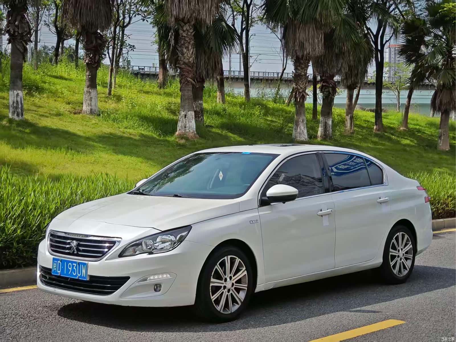 Peugeot 408, 2016 1
