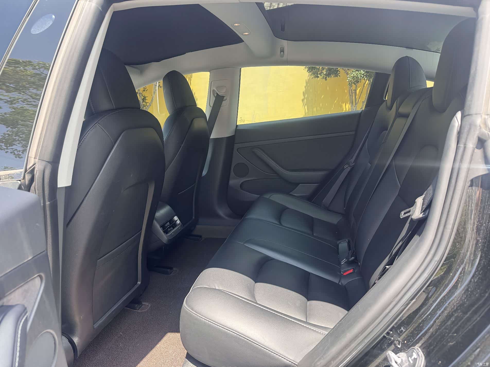 Tesla Model 3, 2022 6