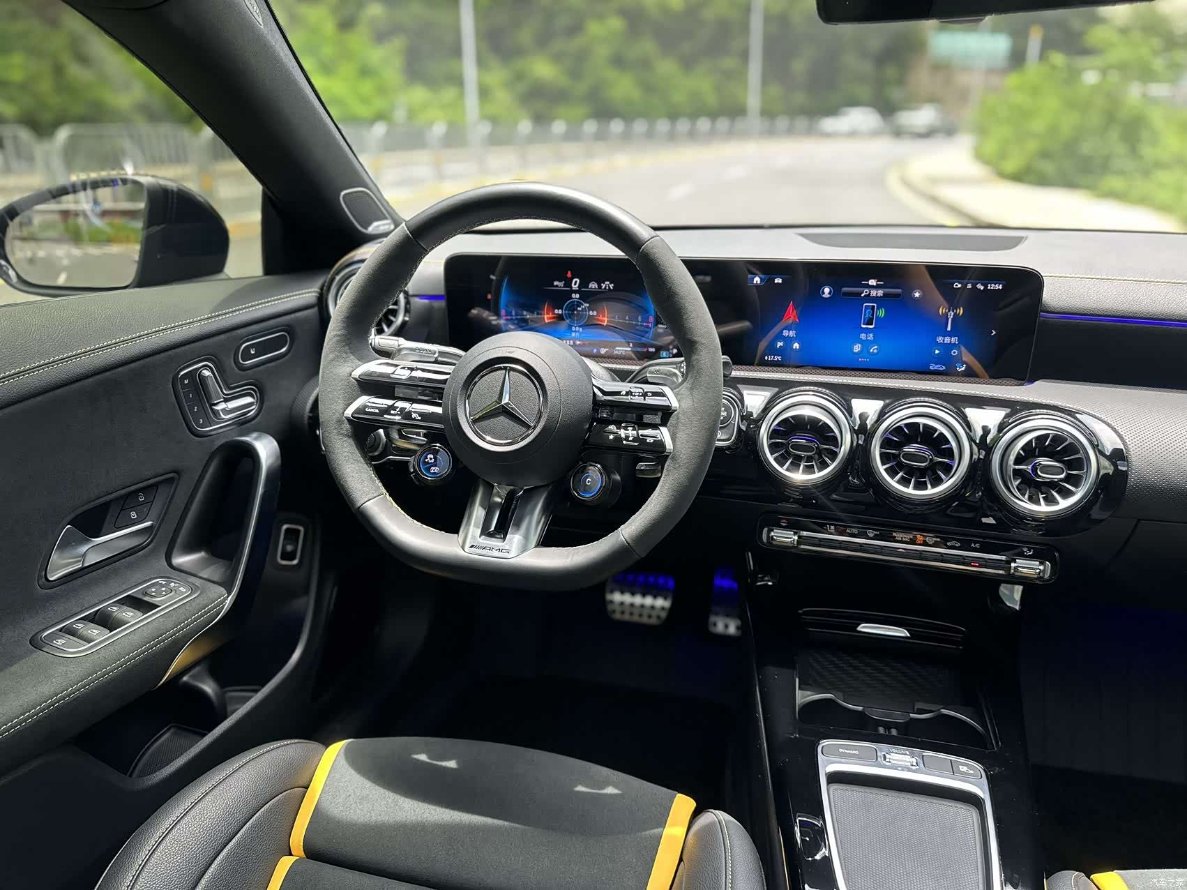 Mercedes-Benz CLA, 2025 18