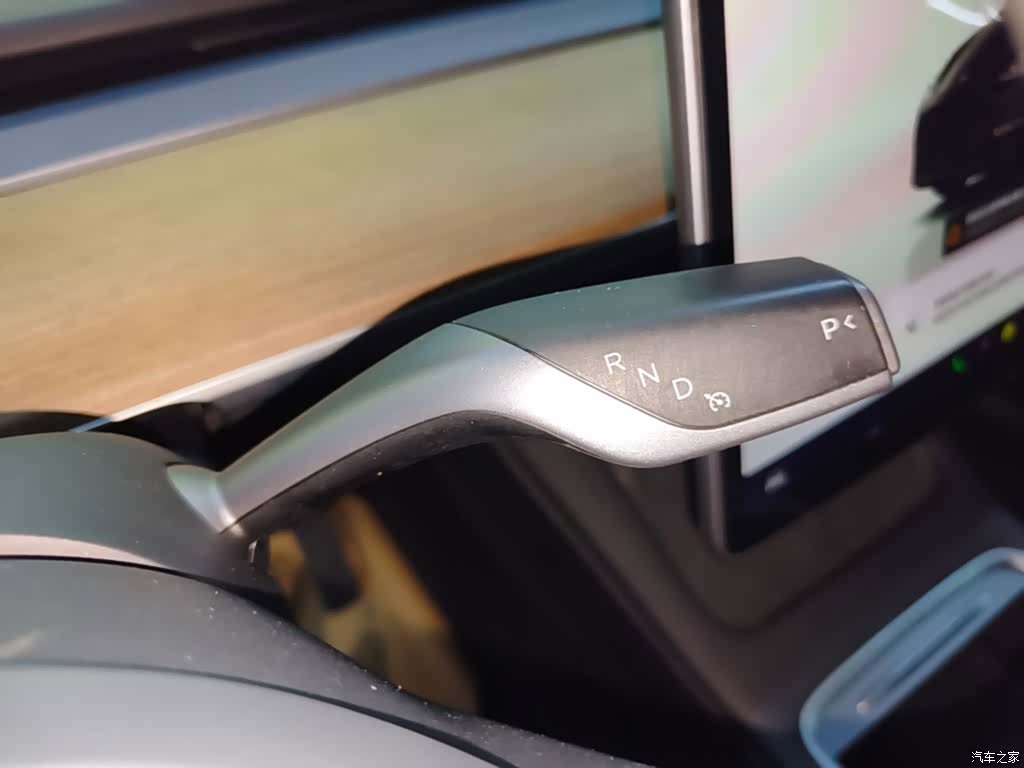 Tesla Model Y, 2022 14