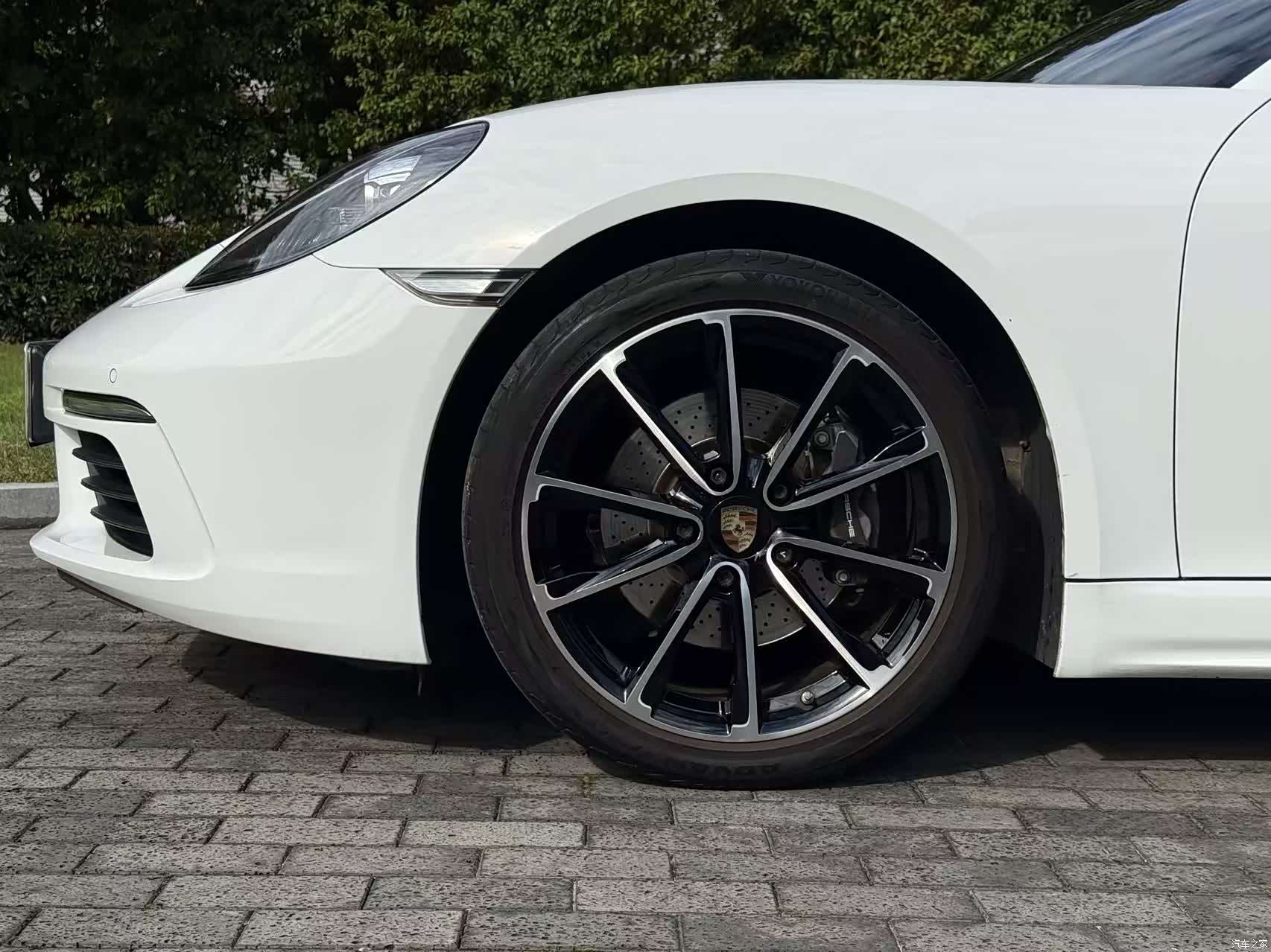 Porsche Cayman, 2021 4