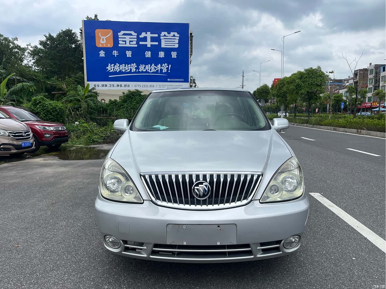 Buick GL8, 2012 2