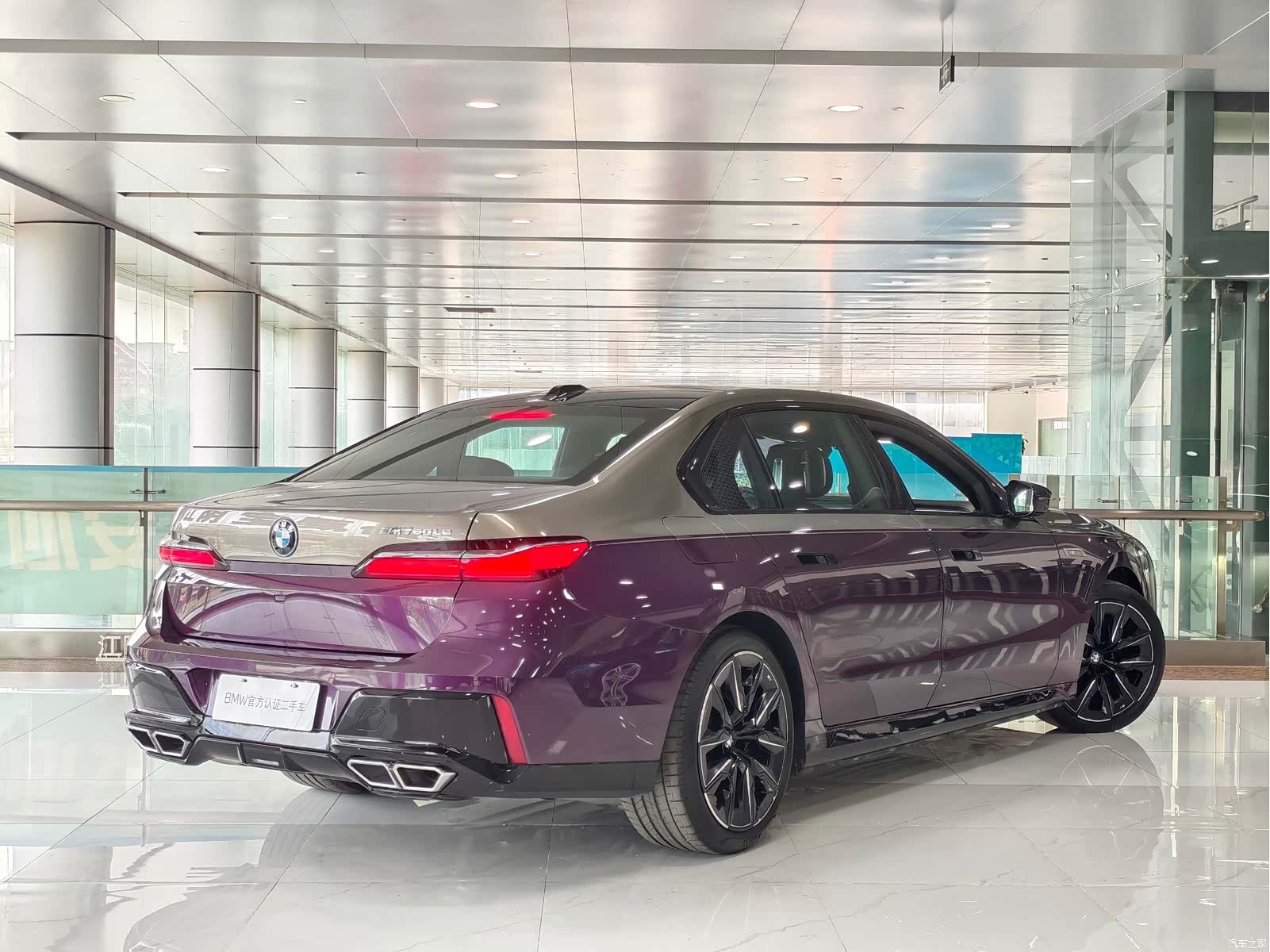 BMW M760Le, 2023 все фото