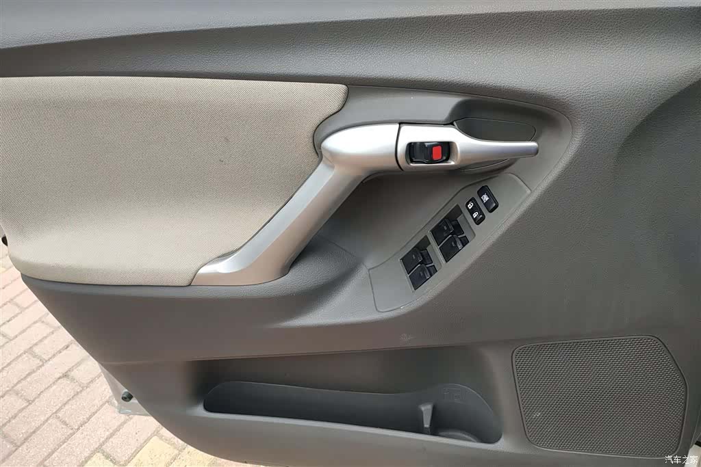 Toyota 180E, 2013 7