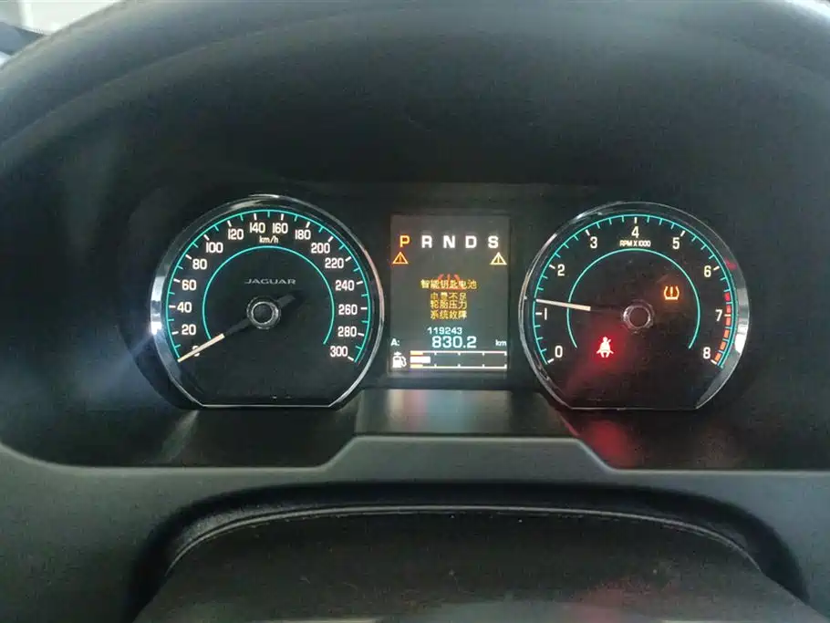 Jaguar XF