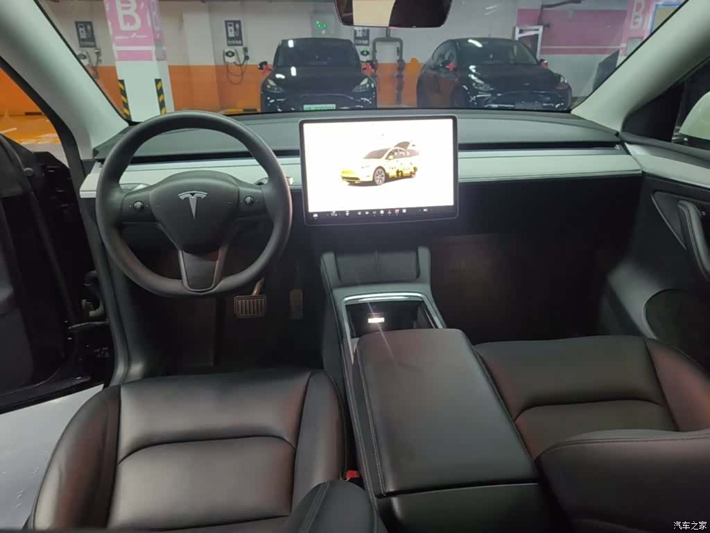 Tesla Model Y, 2023 10