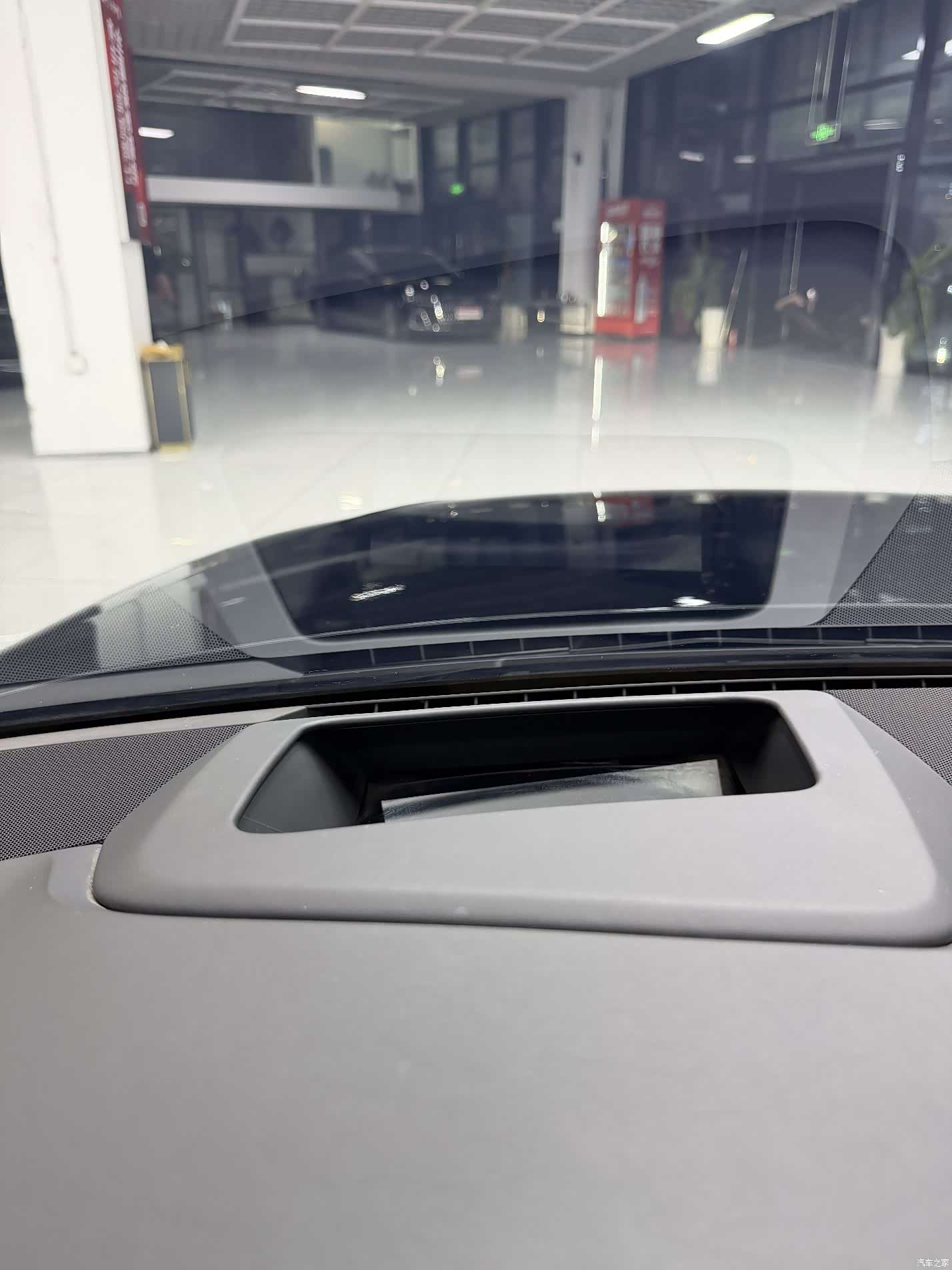 Audi A8L, 2024 13