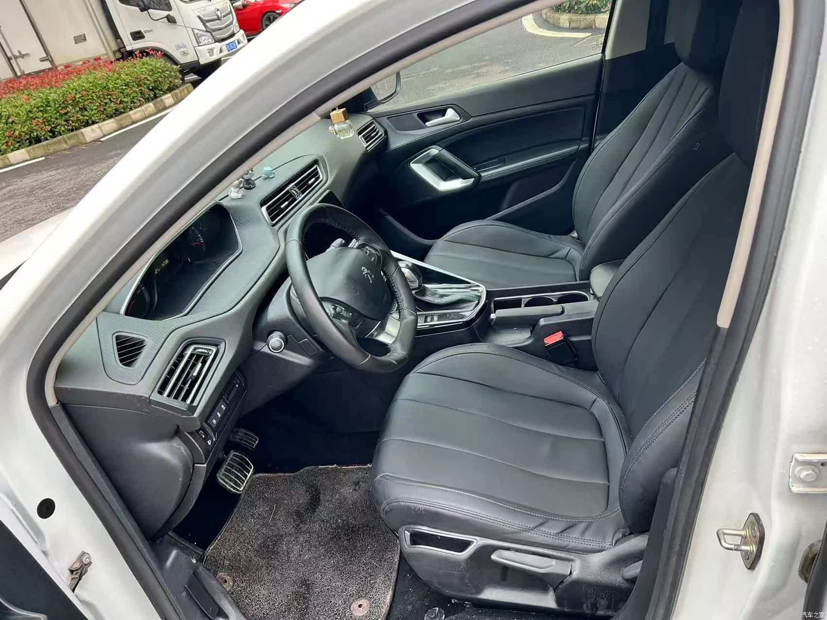 Peugeot 308, 2019 4