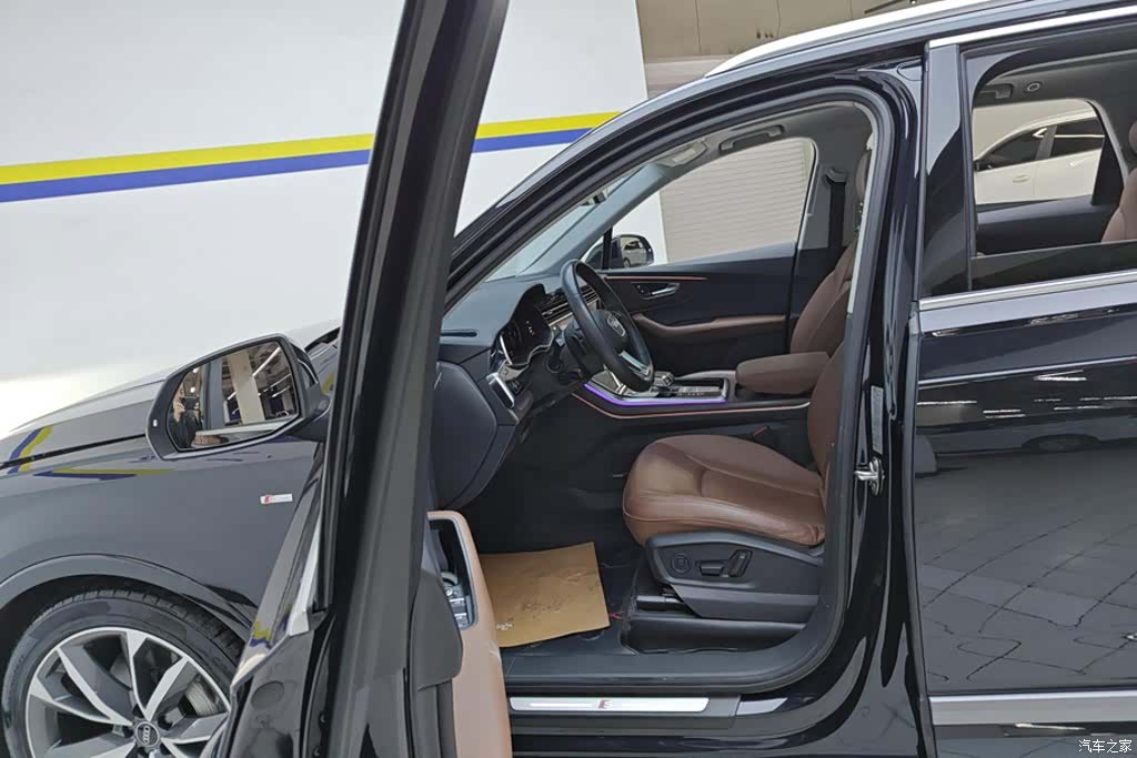 Audi Q7, 2021 9