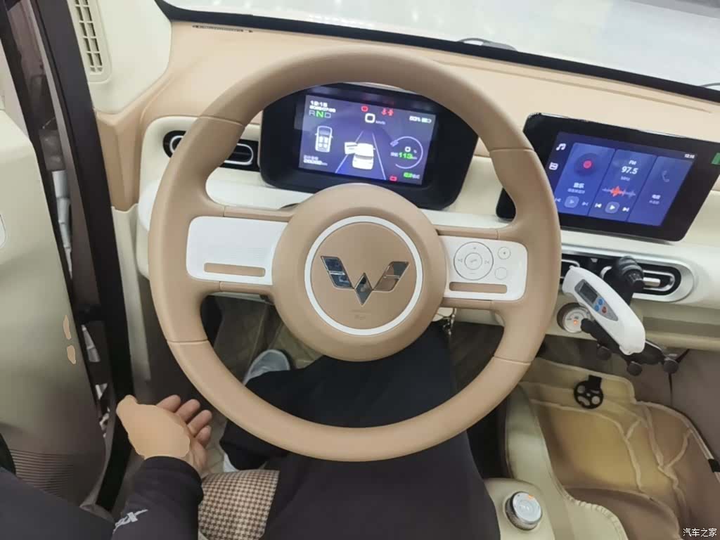Wuling MINIEV, 2023 11