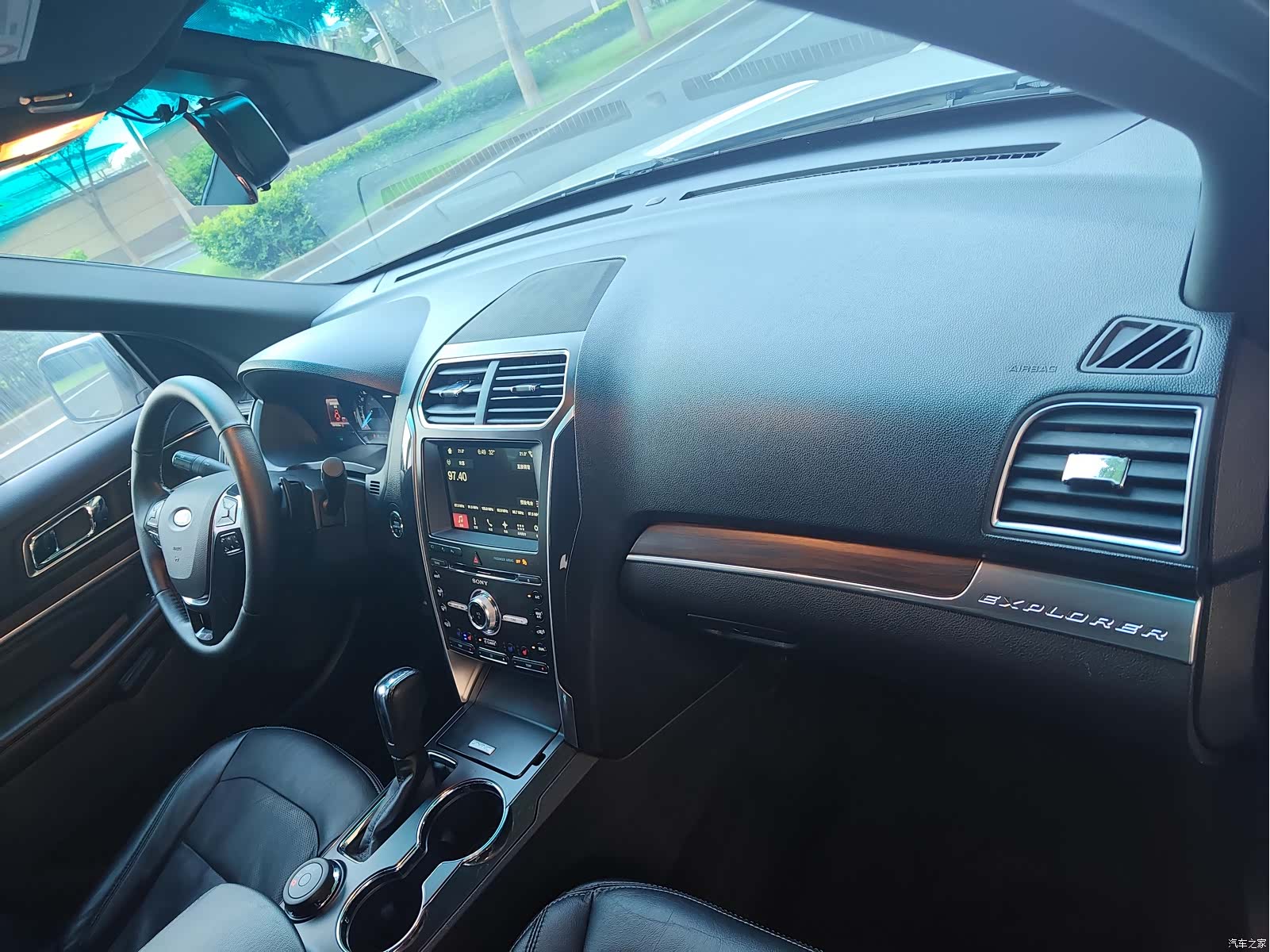 Ford Explorer, 2016 15