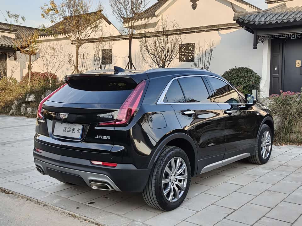 Cadillac XT4