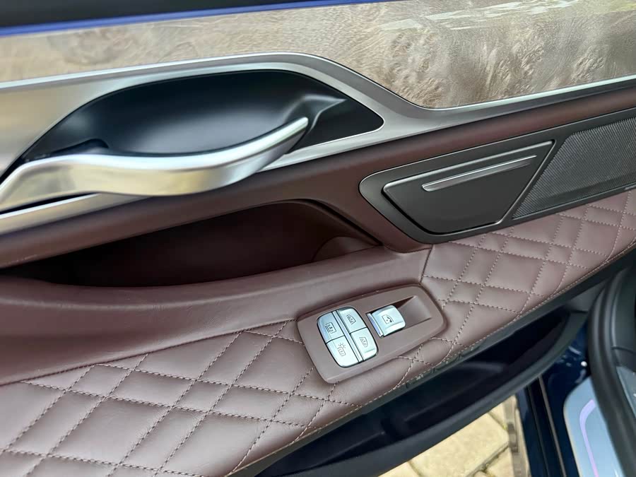 BMW 7-Series 2019, фото 11