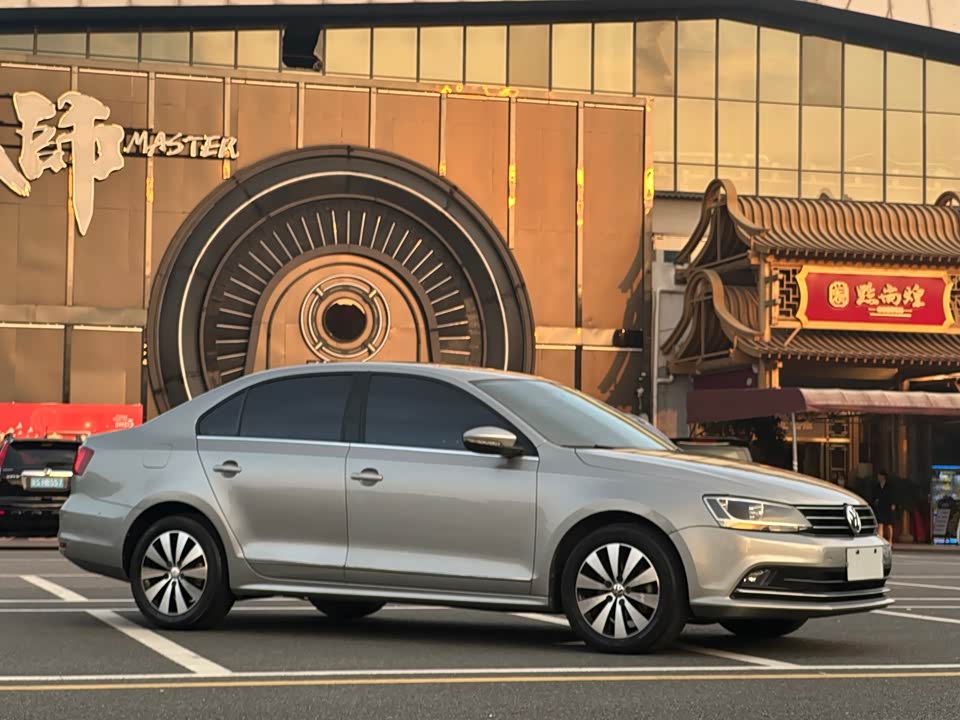 Volkswagen Sagitar
