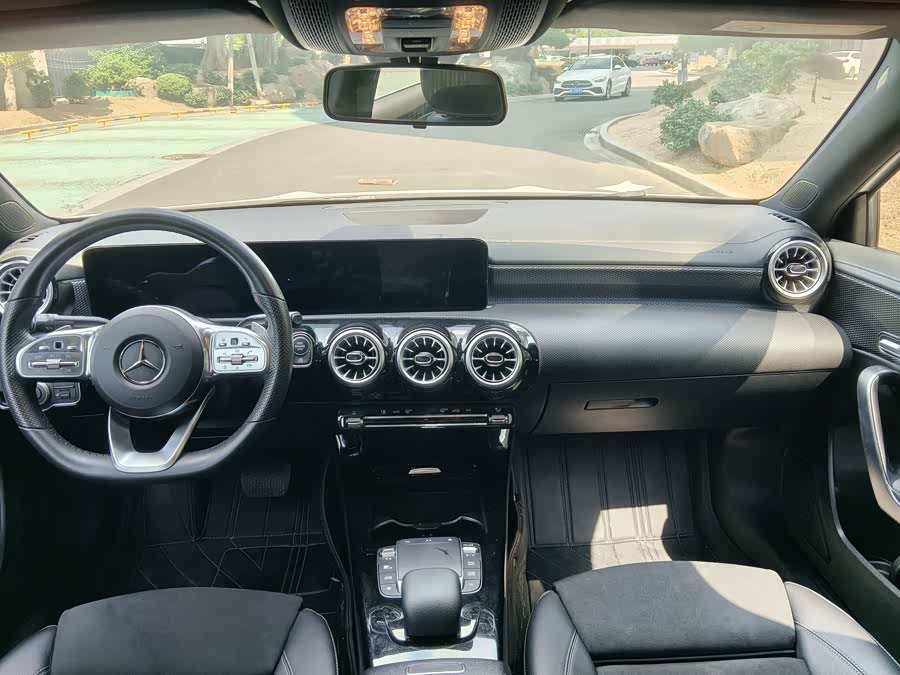Mercedes-Benz A-Class 2022, фото 4
