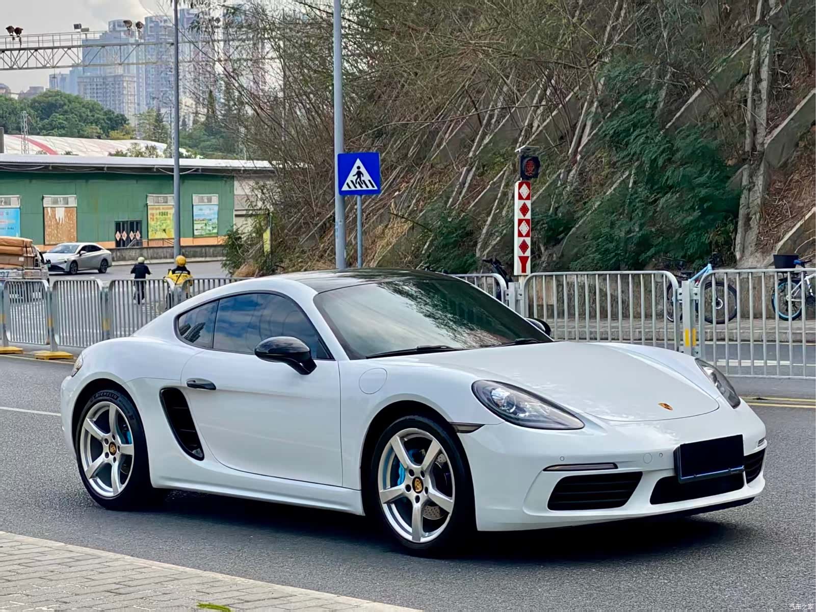Porsche Cayman, 2017 3