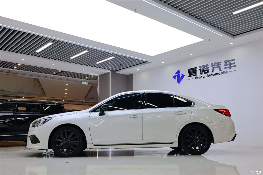 Subaru Legacy, 2021 3