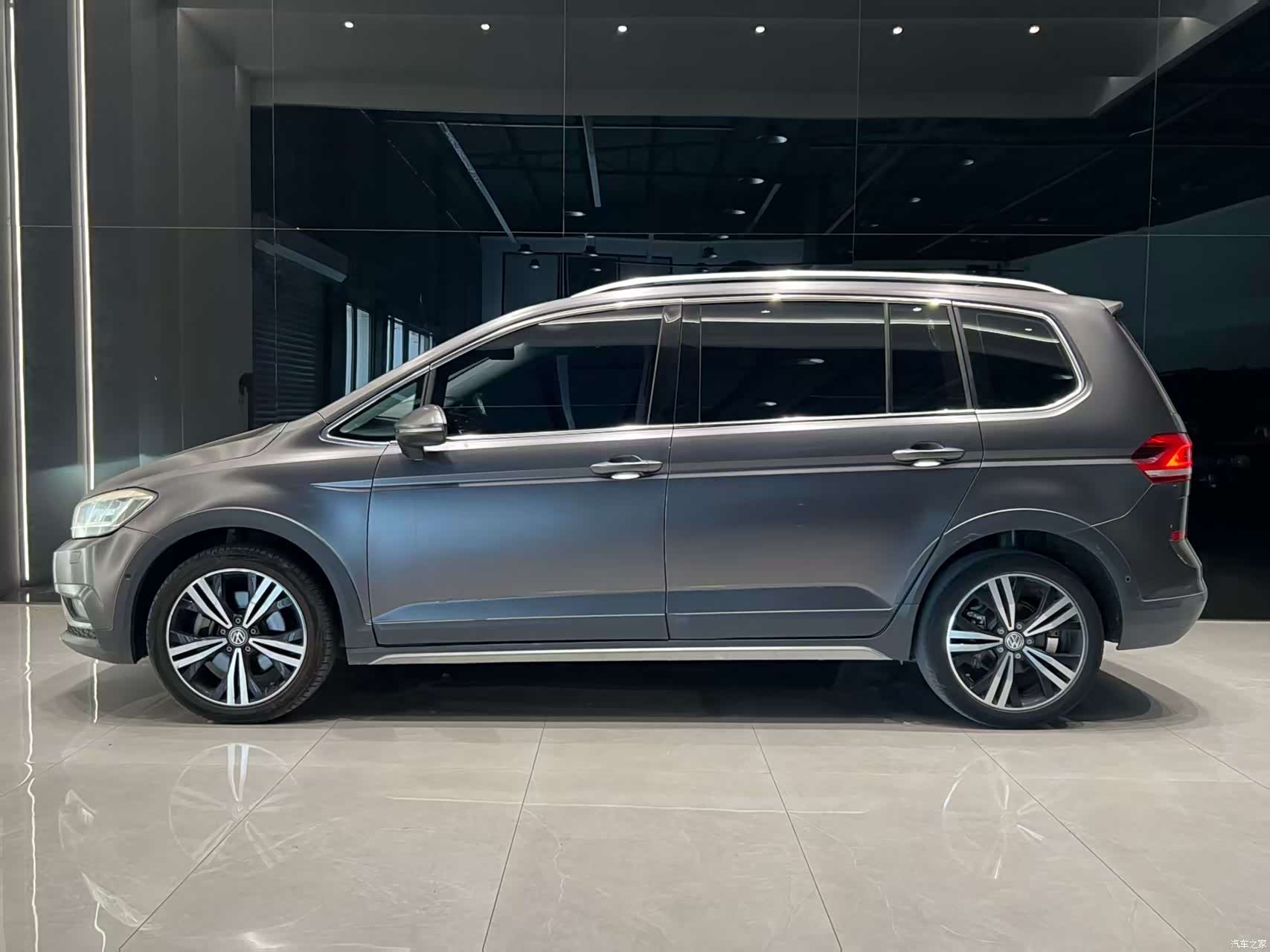 Volkswagen L, 2020 4