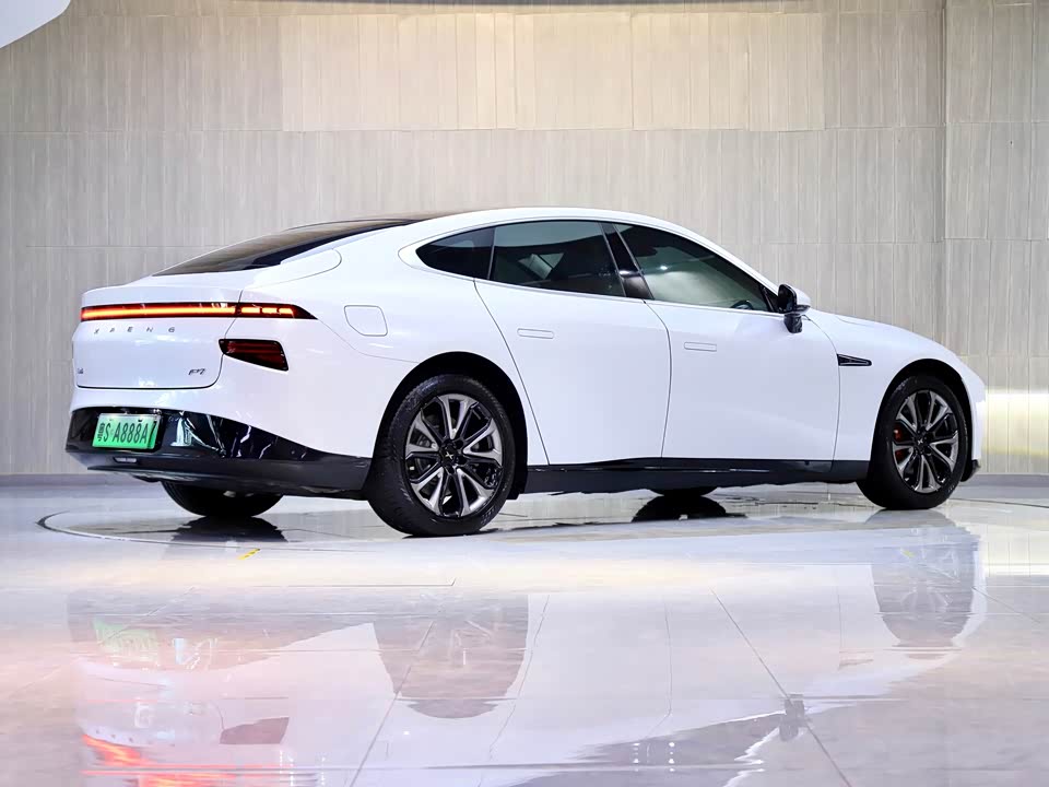 XPENG P7